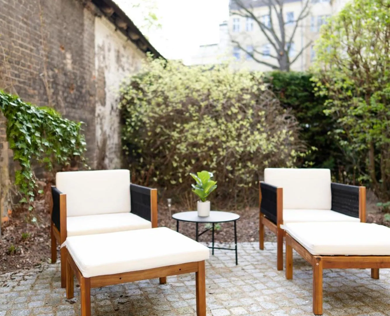 Design Apartment With Garden Berlin