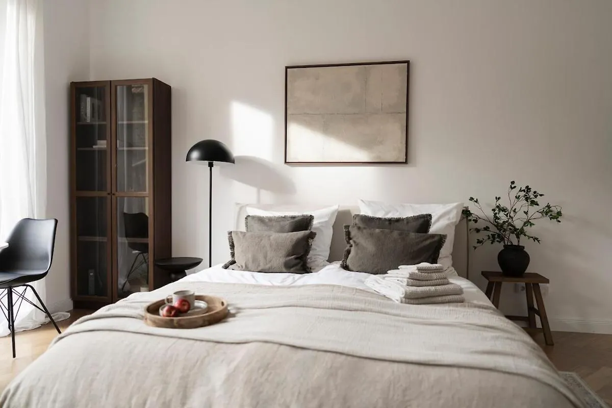 Design Apartment With Garden Berlin